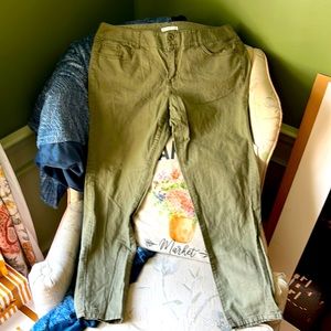 Green Linen cotton blend ankle length pants